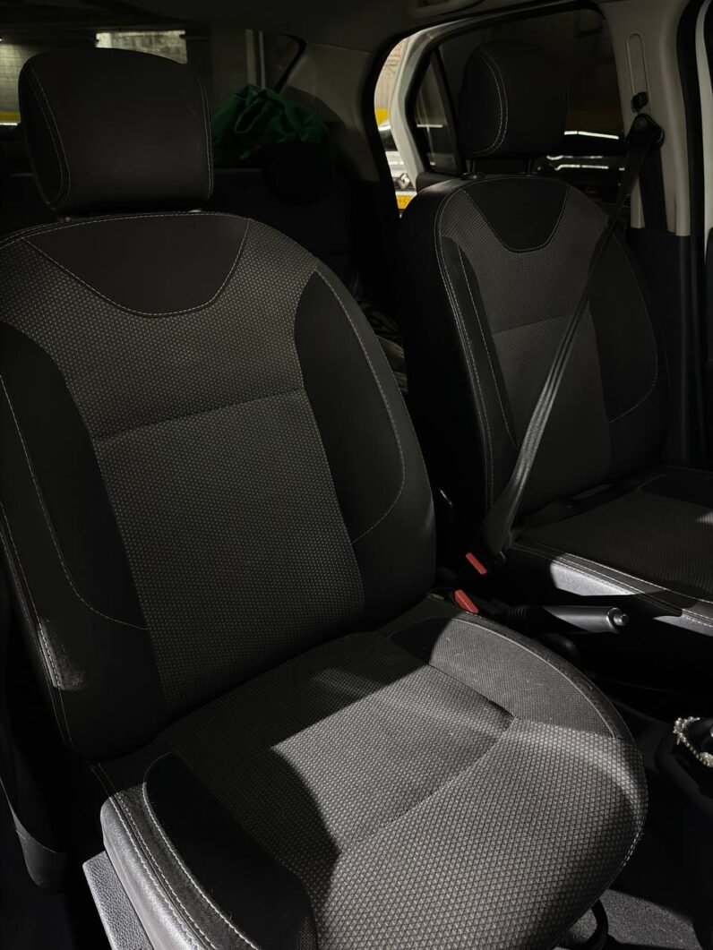 
								RENAULT LOGAN INTENS AT 1.6 full									