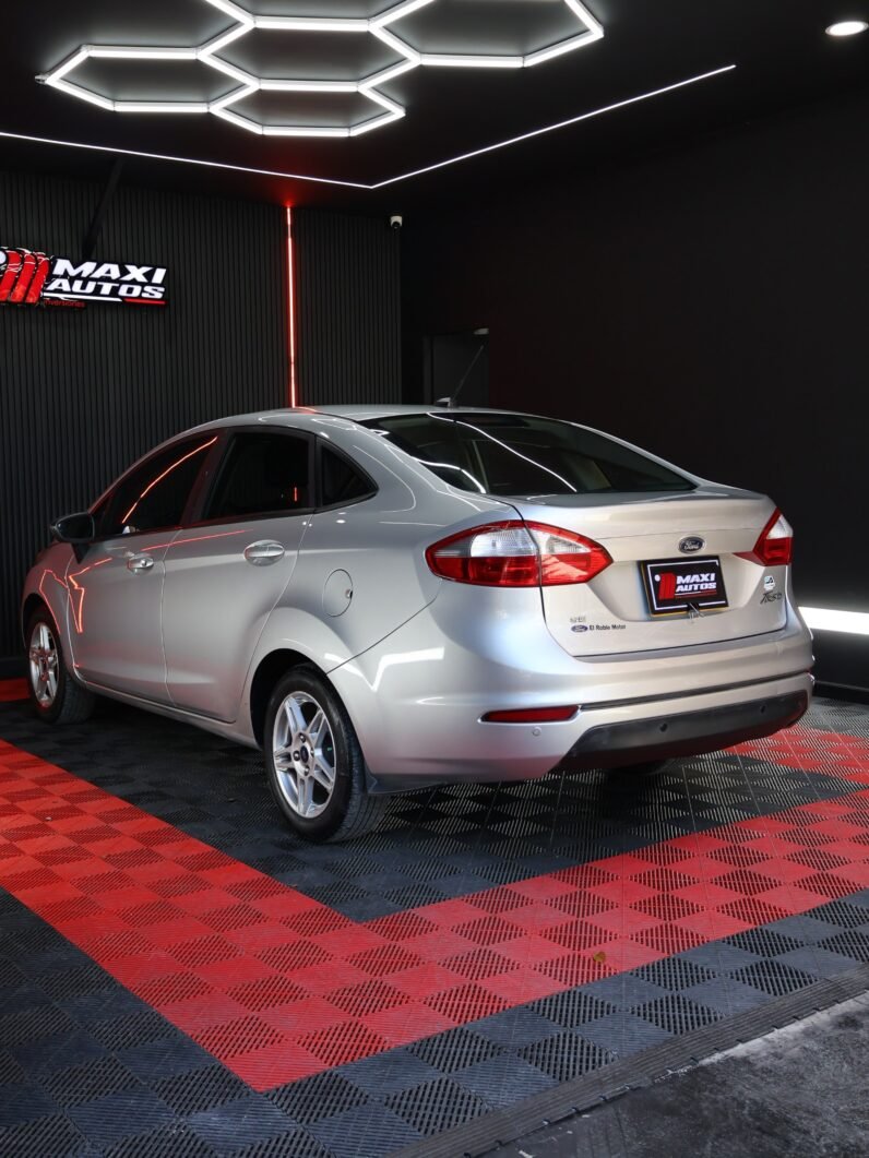 
								FORD  FIESTA SE 1.6L AT SEDAN full									