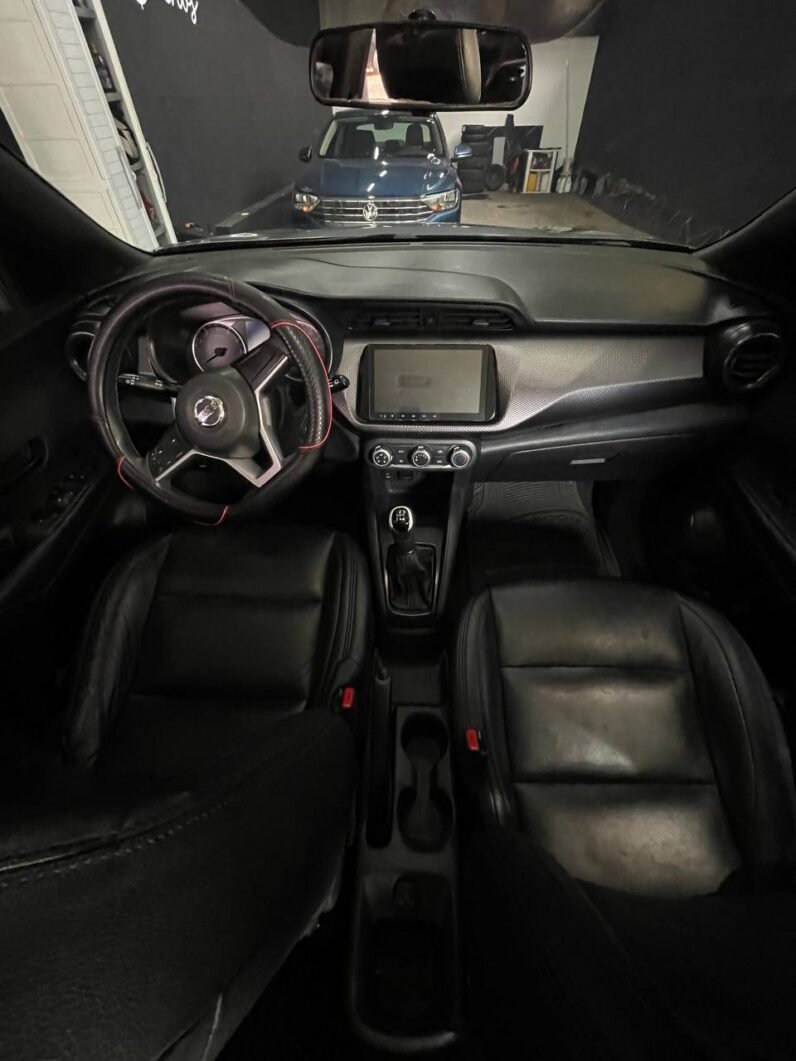 
								NISSAN KICKS SENSE 1.6L MT full									