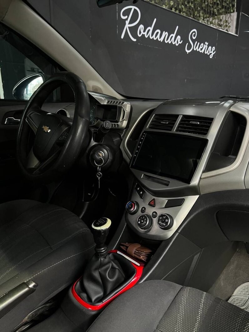 
								CHEVROLET SONIC LT HB MT 1.6 full									