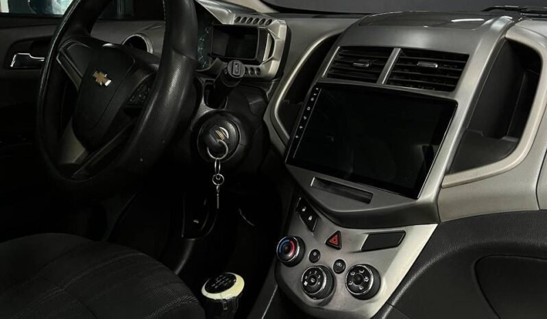 
								CHEVROLET SONIC LT HB MT 1.6 full									