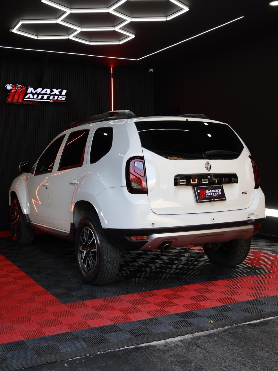 RENAULT DUSTER DYNAMIQUE 2.O MT 4X2