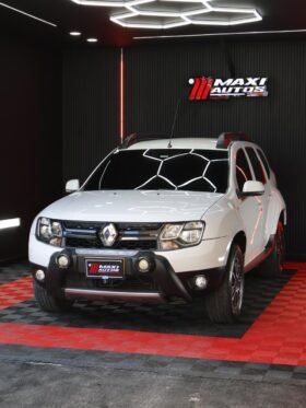 RENAULT DUSTER DYNAMIQUE 2.O MT 4X2