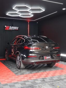 
										BMW X4 XDRIVE 30I 2.0 AT full									