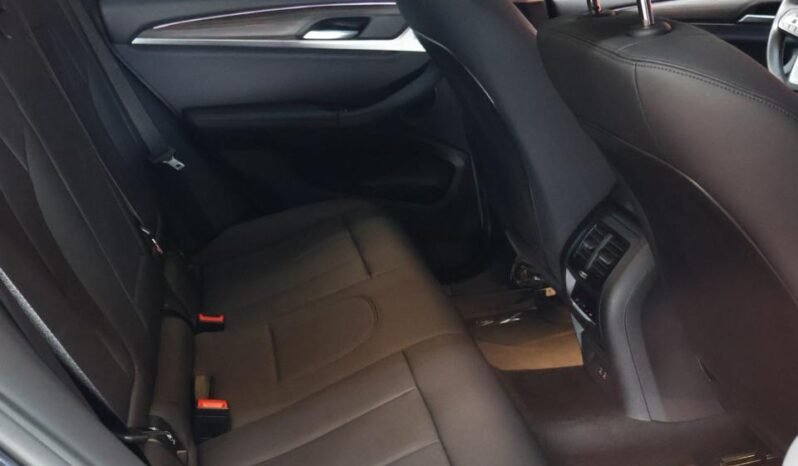 
								BMW X4 XDRIVE 30I 2.0 AT full									