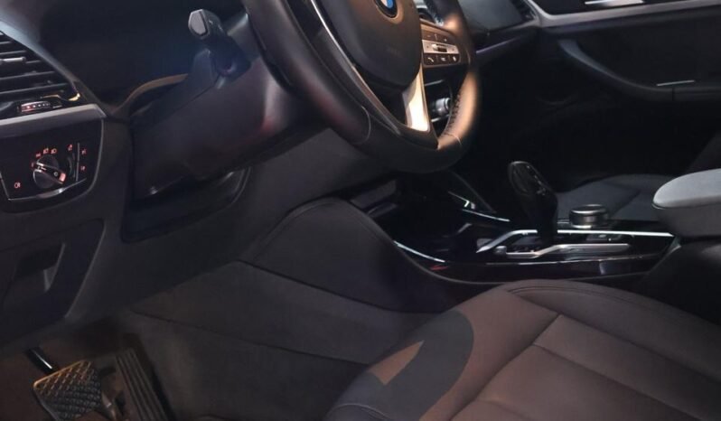 
								BMW X4 XDRIVE 30I 2.0 AT full									