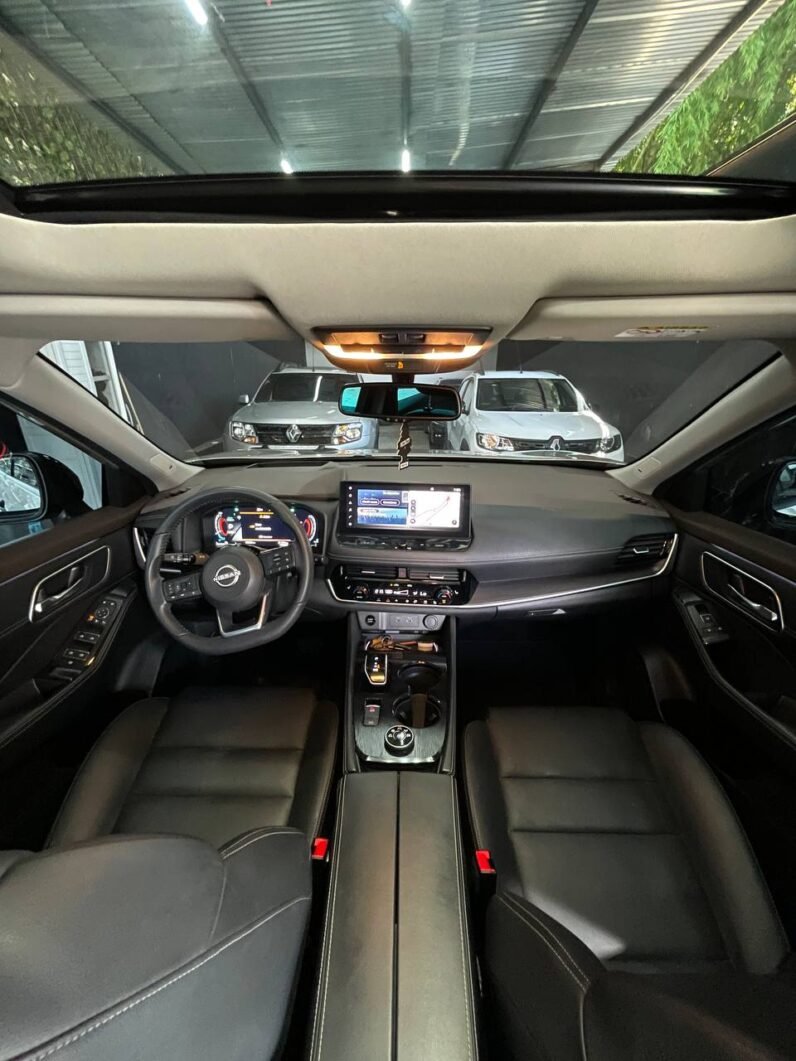 
								NISSAN X-TRAIL E-POWER EXCLUSIVE E-4ORCE full									