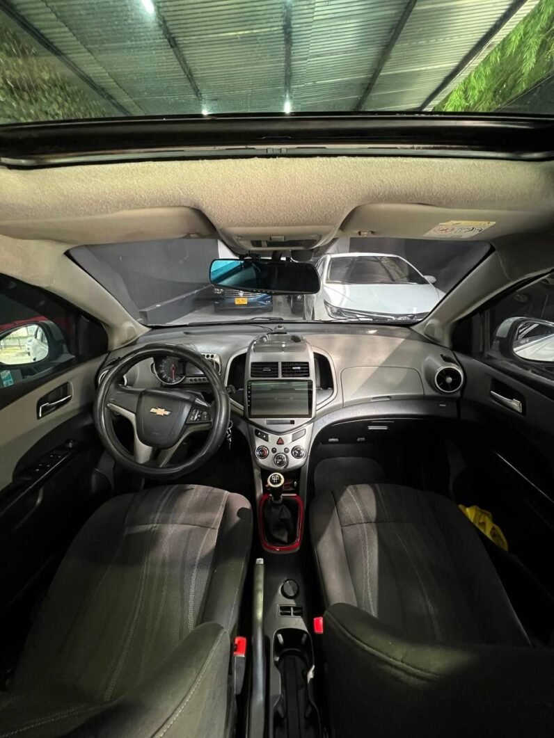 
								CHEVROLET SONIC LT HB MT 1.6 full									