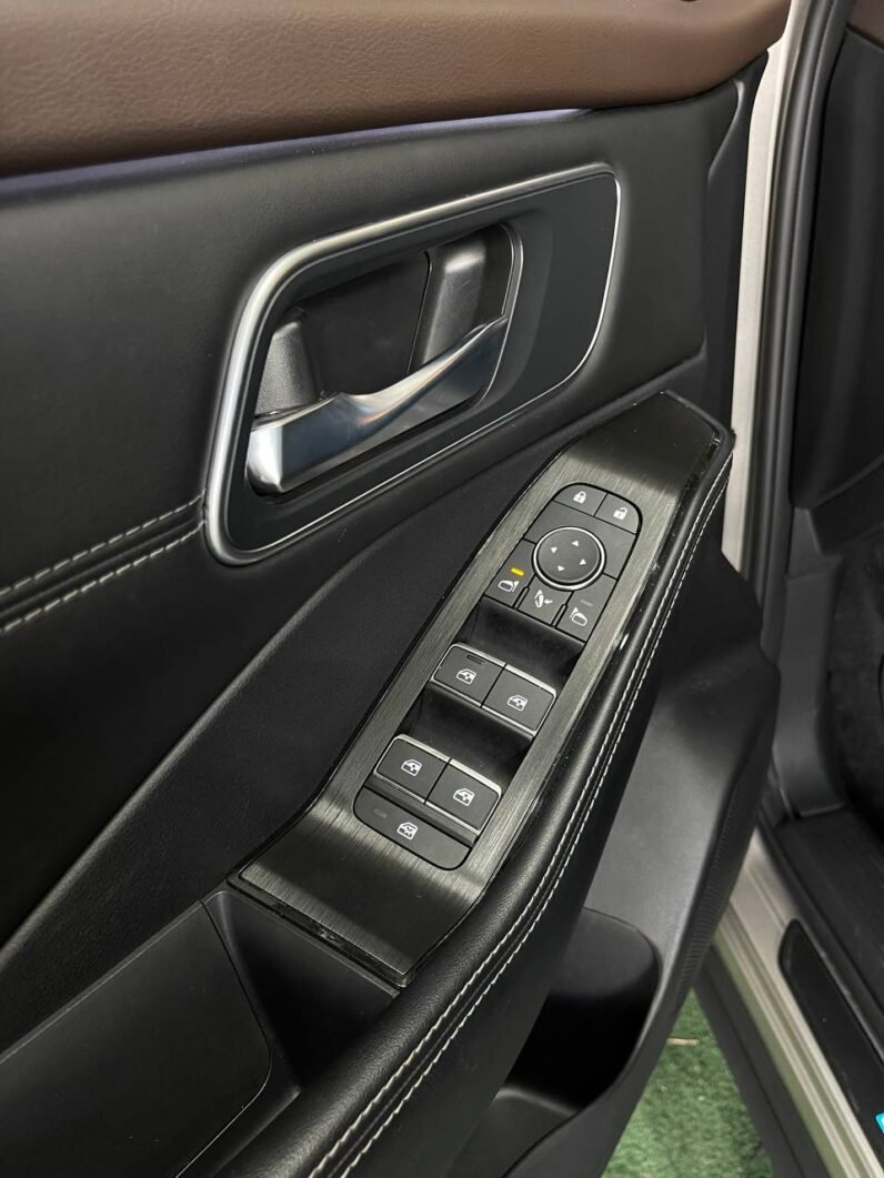 
								NISSAN X-TRAIL E-POWER EXCLUSIVE E-4ORCE full									