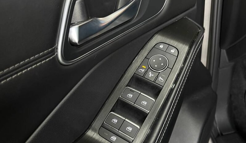 
								NISSAN X-TRAIL E-POWER EXCLUSIVE E-4ORCE full									