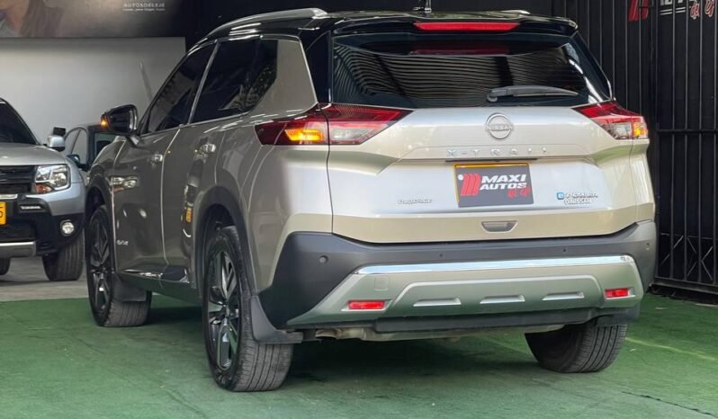 
								NISSAN X-TRAIL E-POWER EXCLUSIVE E-4ORCE full									