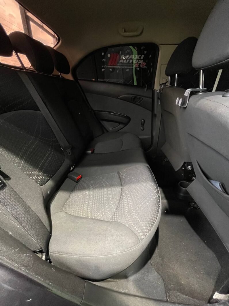 
								CHEVROLET BEAT LT SD MT 1.2 full									