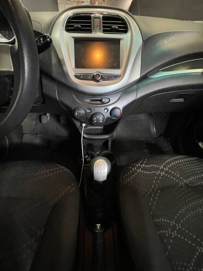 
								CHEVROLET BEAT LT SD MT 1.2 full									