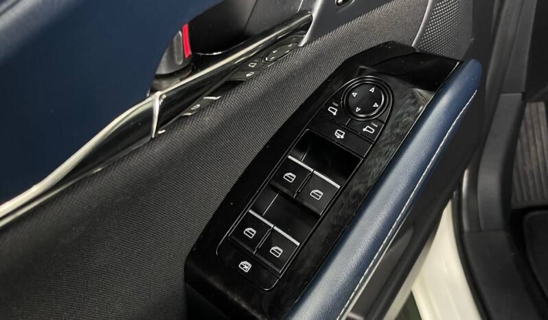 
								MAZDA CX30 TOURING AT 2.0 4X2 full									