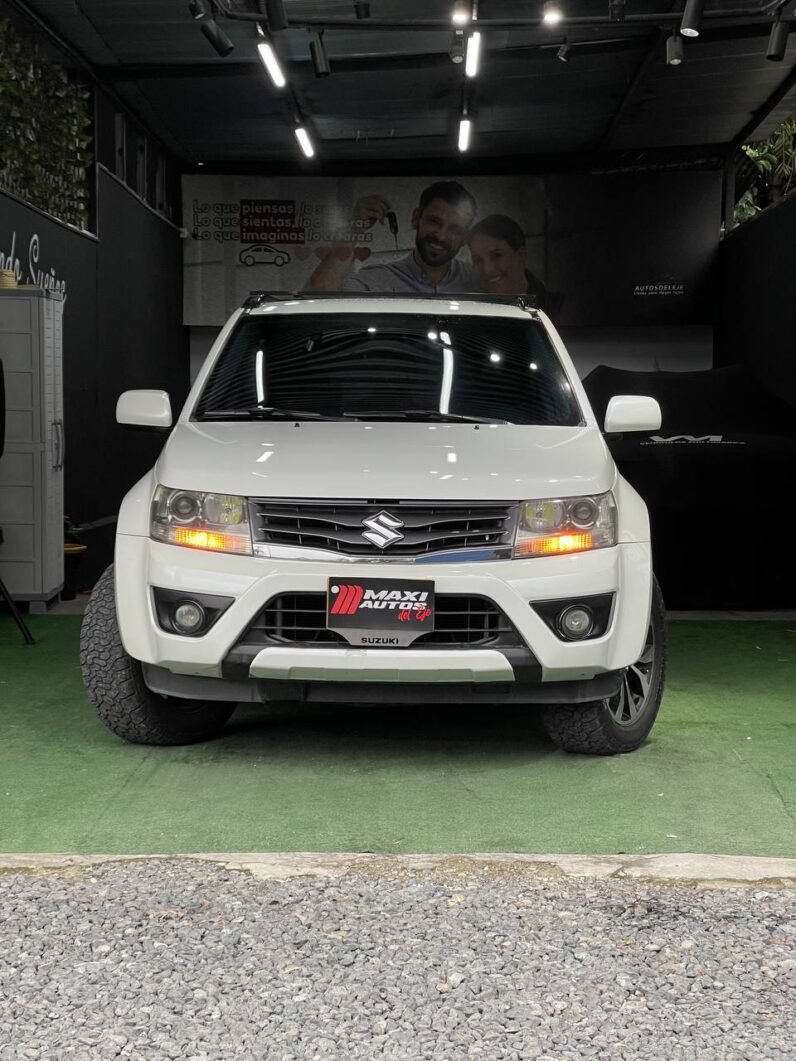
								SUZUKI GRAND VITARA AT 2.4 4X4 full									