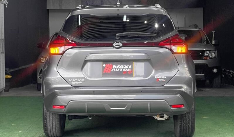 
								NISSAN KICKS SENSE 1.6L MT full									