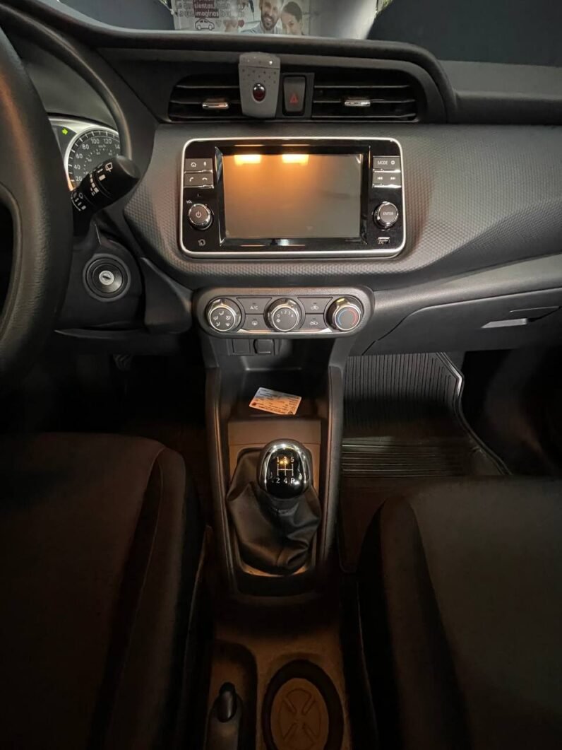 
								NISSAN KICKS SENSE 1.6L MT full									