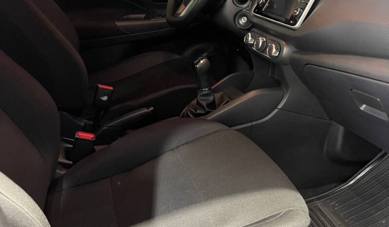 
								NISSAN KICKS SENSE 1.6L MT full									