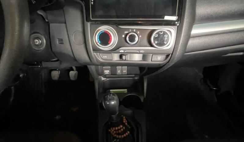 
								HONDA WR-V LX MT 1.5 full									