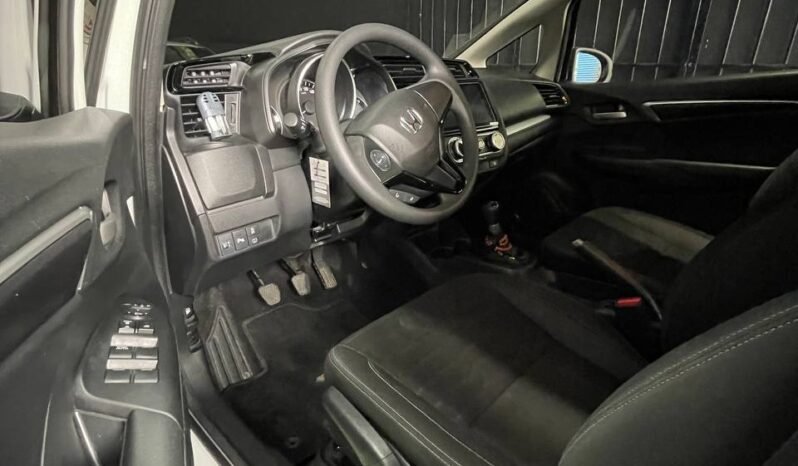 
								HONDA WR-V LX MT 1.5 full									