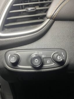 
										CHEVROLET TRACKER LS AT 1.8 4X2 full									