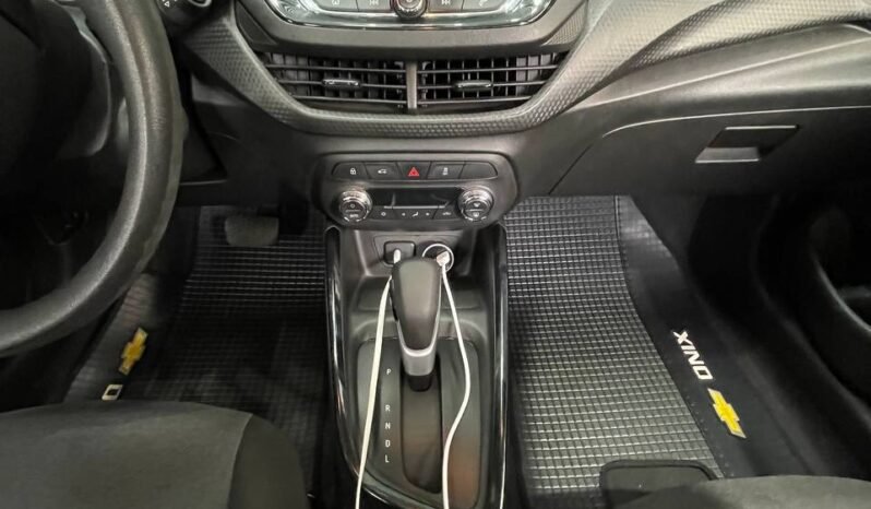 
								CHEVROLET ONIX LT TURBO 1.0 SEDAN AT full									