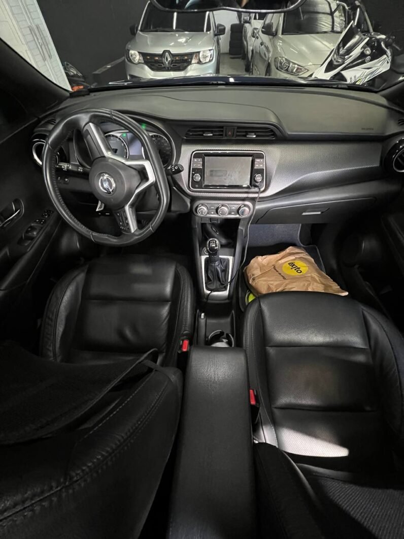 
								NISSAN KICKS ADVANCE MT 1.6L 4X2 full									