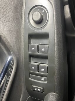 
										CHEVROLET TRACKER LS AT 1.8 4X2 full									