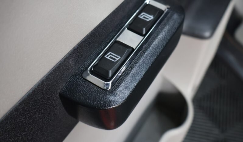 
								MITSUBISHI SPORTERO L200 MT 4X4 DIESEL full									