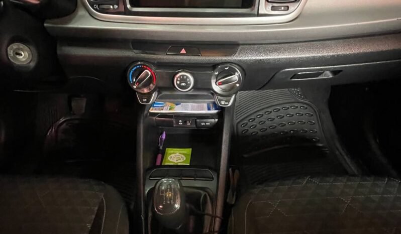 
								KIA RIO VIBRANT MT 1.4 full									