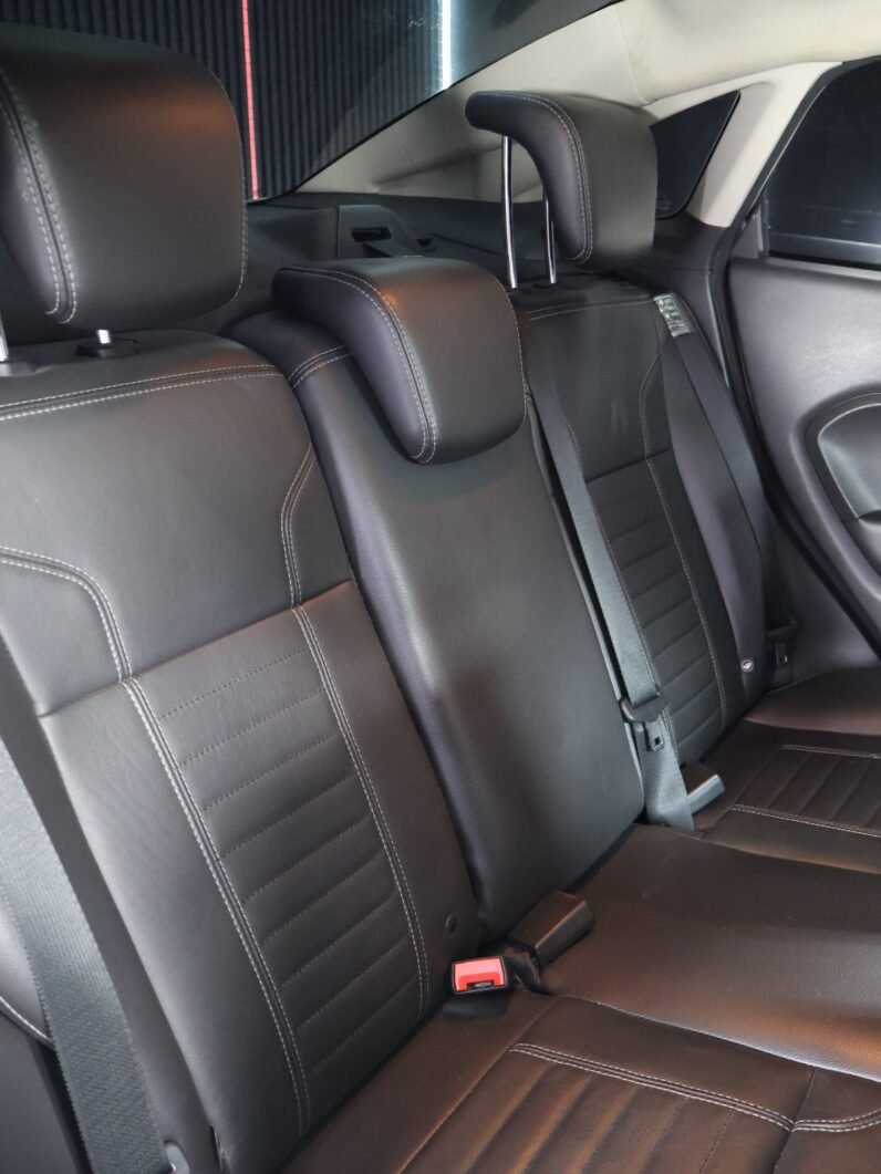 
								FORD FIESTA TITANIUM AT 1.6 full									