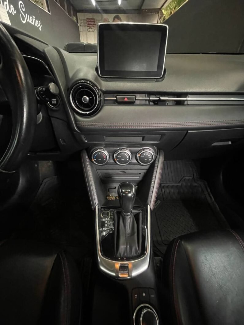 
								MAZDA 2 GRAND TOURING 1.5L AT full									