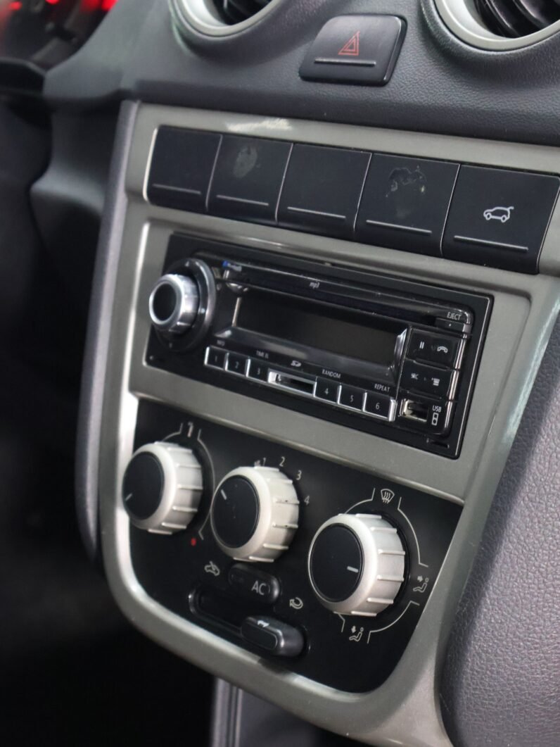 
								VOLKSWAGEN  GOL VOYAGE 1.6 MT full									