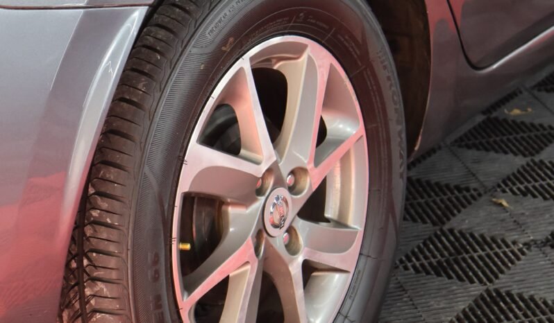 
								NISSAN NEW VERSA SENSE AT 1.6 full									