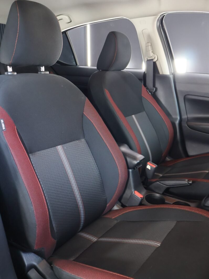 
								NISSAN VERSA  SR/BLACK 1.6 AT full									