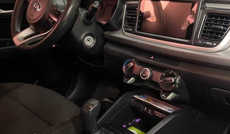 
								KIA RIO VIBRANT MT 1.4 full									