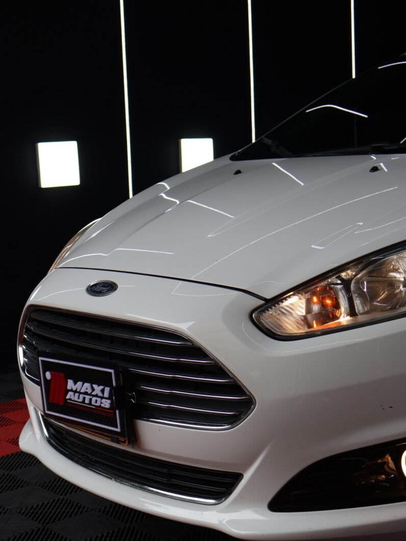 
								FORD FIESTA TITANIUM AT 1.6 full									