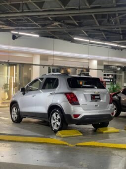 
										CHEVROLET TRACKER LS AT 1.8 4X2 full									