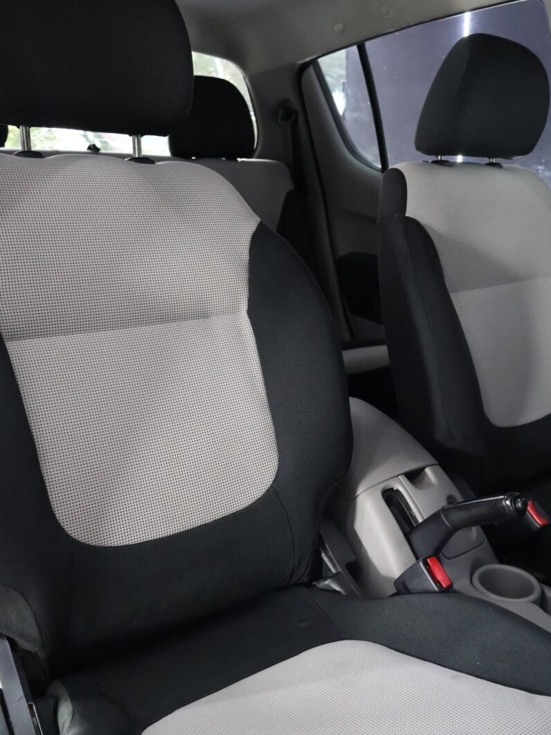 
								MITSUBISHI SPORTERO L200 MT 4X4 DIESEL full									