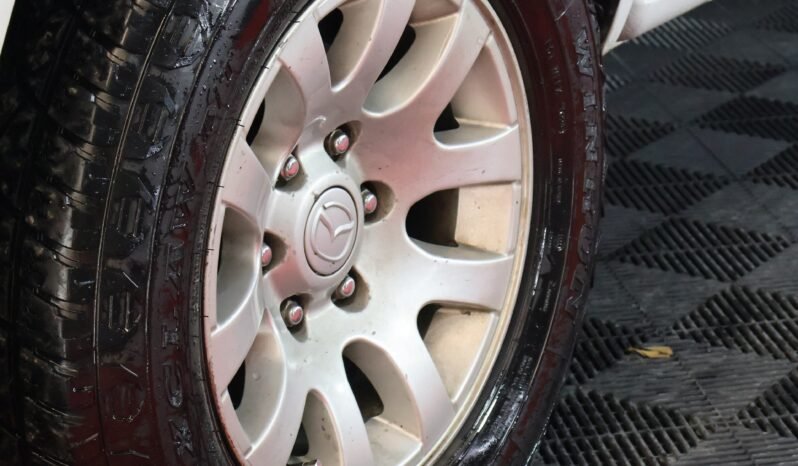 
								MAZDA BT50 2200 MT 4×2 GASOLINA full									