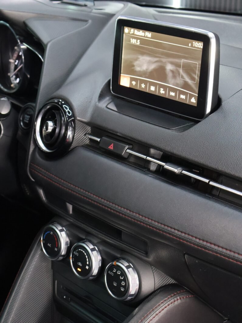 
								MAZDA 2 GRAND TOURING 1.5 MT full									