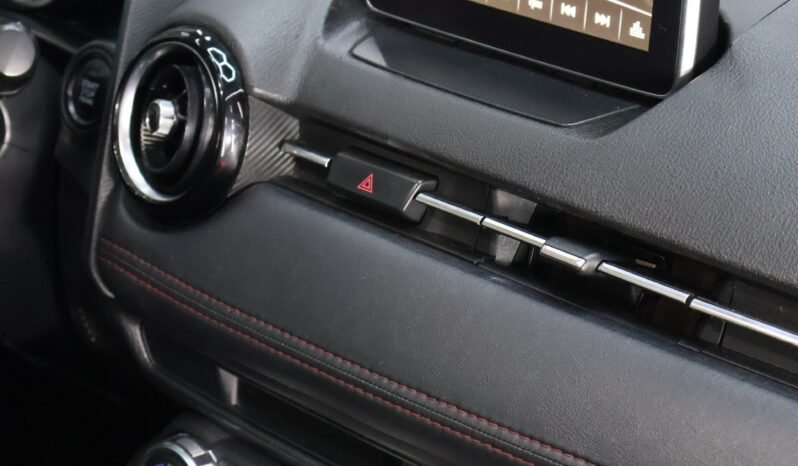 
								MAZDA 2 GRAND TOURING 1.5 MT full									