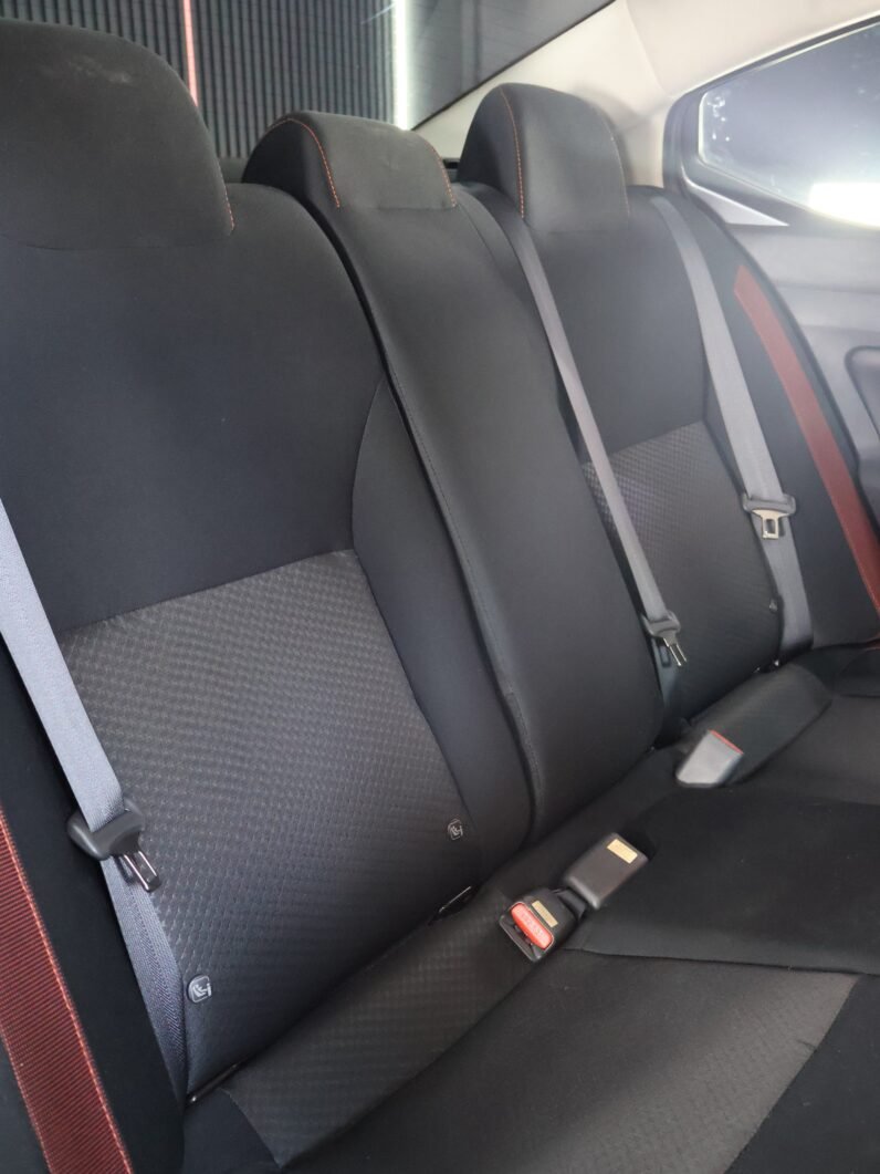 
								NISSAN VERSA  SR/BLACK 1.6 AT full									