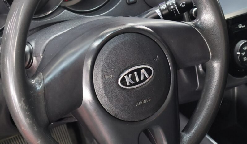 
								KIA CERATO FORTE 1.6L AT full									