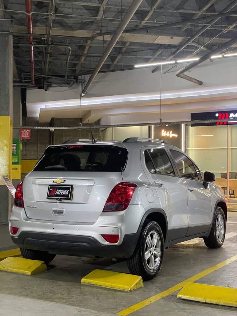 
								CHEVROLET TRACKER LS AT 1.8 4X2 full									