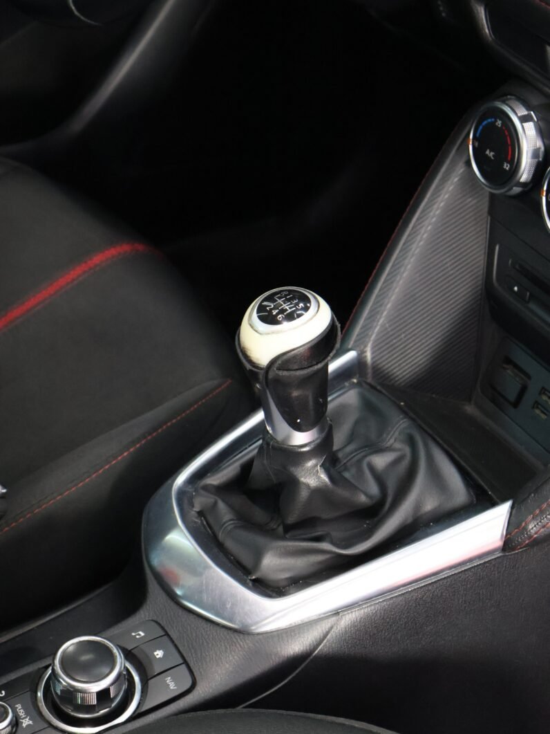 
								MAZDA 2 GRAND TOURING 1.5 MT full									