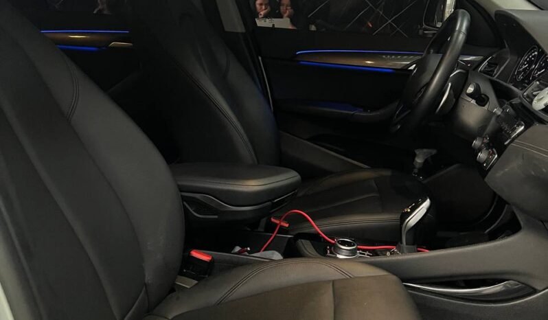 
								BMW  X1 SDRIVE 20I AT 2.0L full									