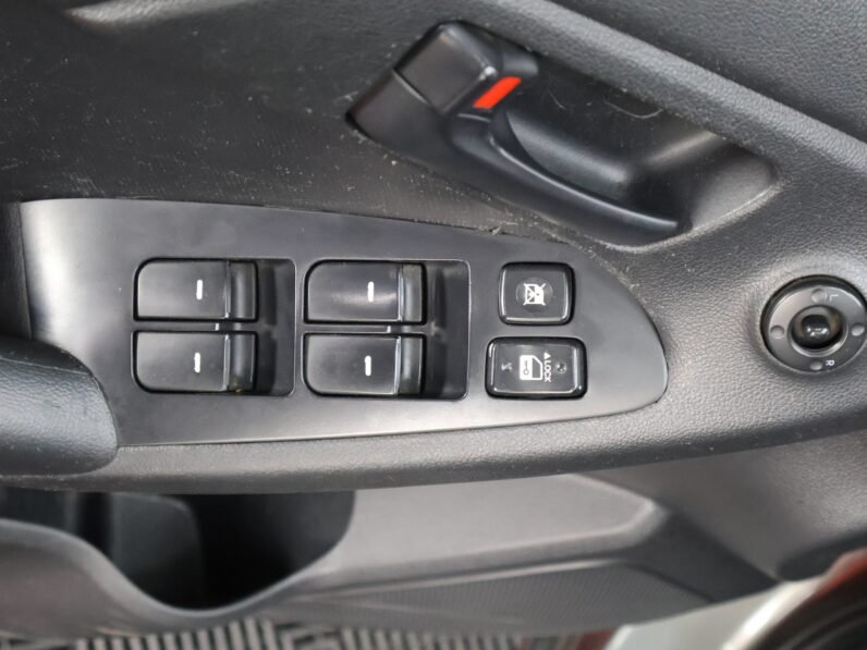 
								KIA CERATO FORTE 1.6L AT full									