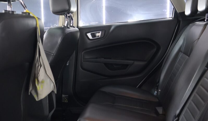 
								FORD FIESTA TITANIUM AT 1.6 full									