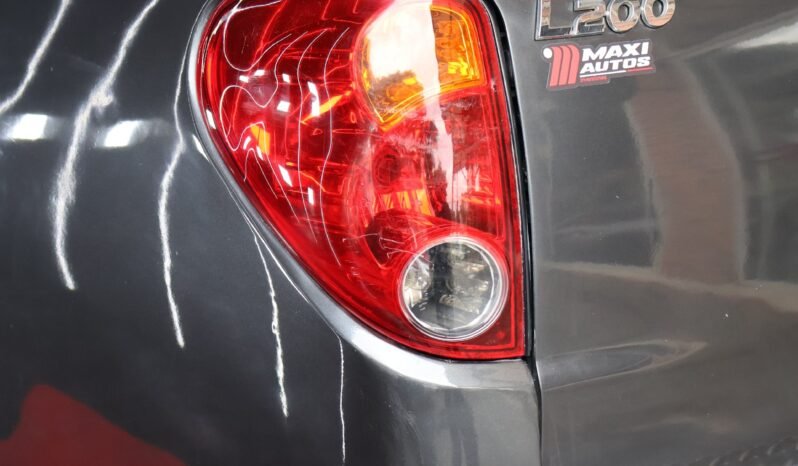 
								MITSUBISHI SPORTERO L200 MT 4X4 DIESEL full									